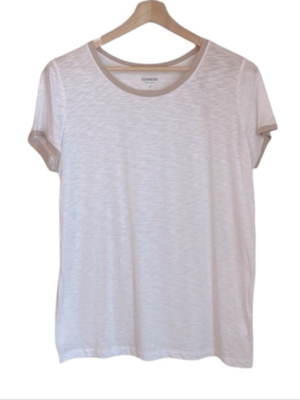 NWOT | Express Crew Neck Tee w|gold Trim Accents